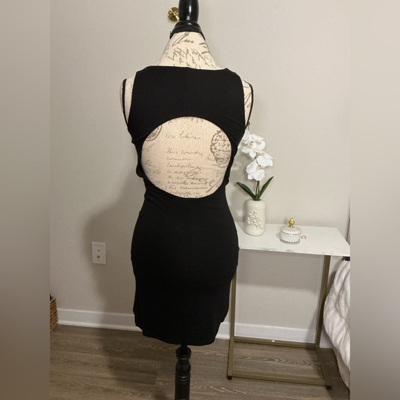 Guess Black Sleeveless Dress - Picture 3 of 8